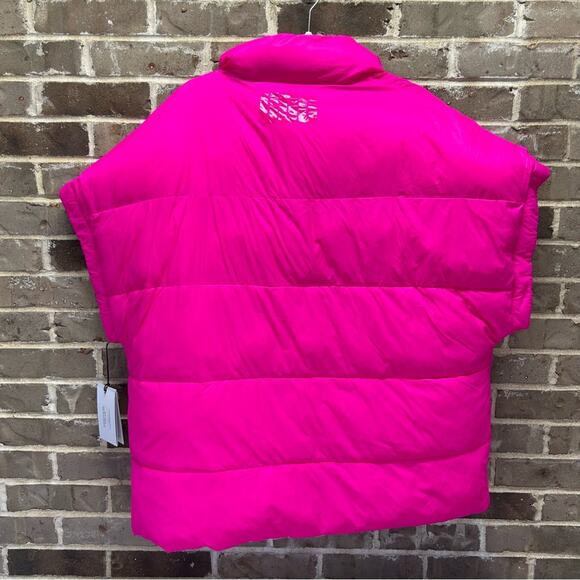 UGG Reversible Pink Puffer Vest Full Zip Button Up Sleeveless Women Sz Large NWT - Picture 10 of 10